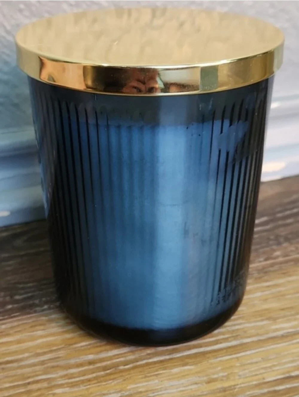 DW Home Ocean Scented Candle Water Lilies Roses Jasmine Ambered Musk